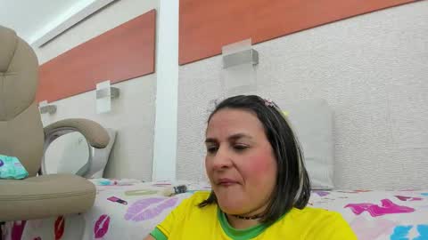 im tutti online show from 12-17-25, 01:33