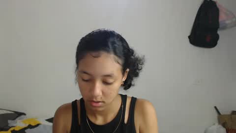 Snapshot of alicie_sexy_hot_20 chatting on 02-04-25, 01:48 ana online show from 02-04-25, 01:48