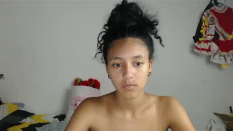Snapshot of alicie_sexy_hot_20 chatting on 02-19-25, 07:17 ana online show from 02-19-25, 07:17