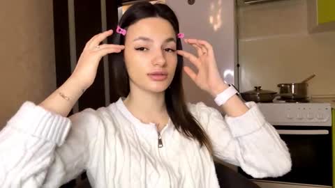 Niki online show from 02-15-26, 01:41