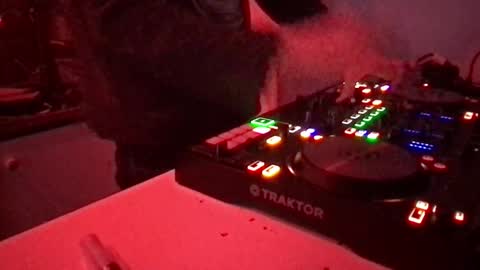 Snapshot of alien8720 chatting on 02-18-25, 05:42 busco rockera online show from 02-18-25, 05:42