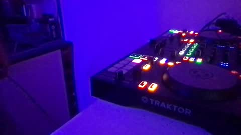 Snapshot of alien8720 chatting on 03-03-25, 12:04 busco rockera online show from 03-03-25, 12:04