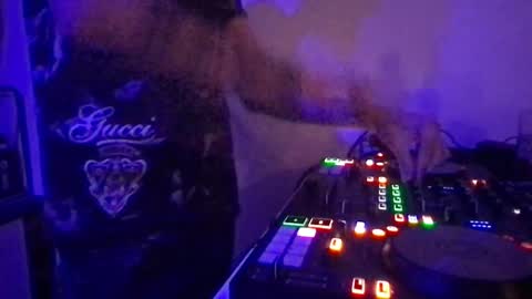 Snapshot of alien8720 chatting on 03-06-25, 06:48 busco rockera online show from 03-06-25, 06:48