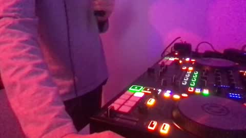 Snapshot of alien8720 chatting on 03-12-25, 10:50 busco rockera online show from 03-12-25, 10:50