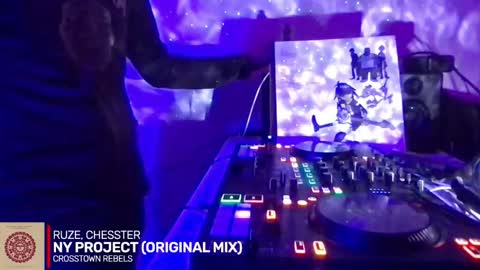 Snapshot of alien8720 chatting on 09-16-25, 06:09 busco rockera online show from 09-16-25, 06:09