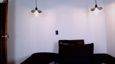 Snapshot of alien_eyes09 chatting on 07-30-26, 01:04 online show from 07-30-26, 01:04