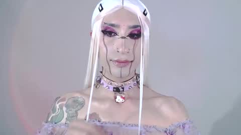     online show from 01-25-25, 02:37