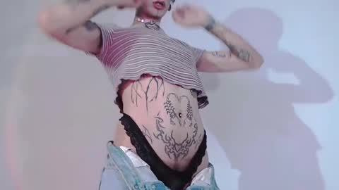     online show from 02-10-25, 02:41