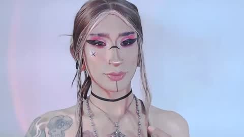 Snapshot of alienexxx chatting on 07-20-26, 12:25 online show from 07-20-26, 12:25