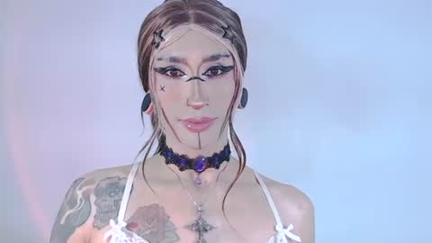 Snapshot of alienexxx chatting on 07-20-26, 11:07 online show from 07-20-26, 11:07