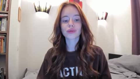 Snapshot of aliensi chatting on 09-15-25, 07:47 aliensi online show from 09-15-25, 07:47