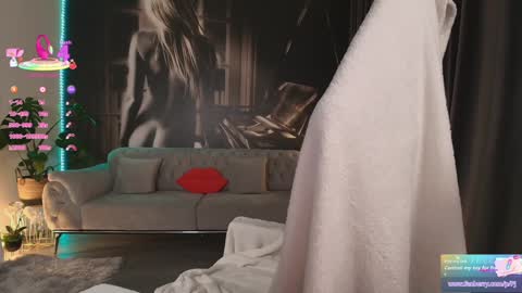 Snapshot of aliessia chatting on 11-21-25, 07:12 Aliessia online show from 11-21-25, 07:12