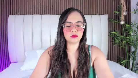 Aliha online show from 10-16-25, 10:44