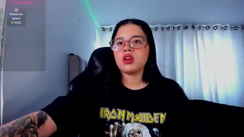 aliice_walker_ online show from 12-22-25, 03:31