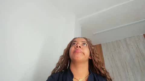 Snapshot of alika01_ chatting on 10-19-25, 01:45 alika online show from 10-19-25, 01:45