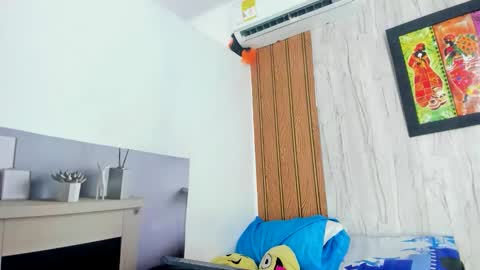 Snapshot of alika01_ chatting on 05-01-26, 01:59 alika online show from 05-01-26, 01:59