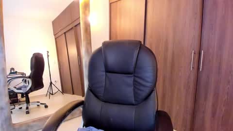 IG Alik nasso    online show from 02-13-25, 07:35