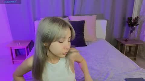 Im Alika online show from 10-13-25, 04:01