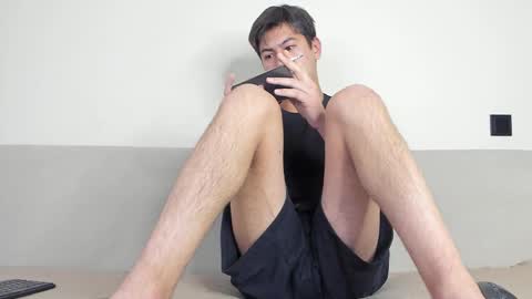 Snapshot of alikuskya chatting on 12-17-25, 01:33 Dan online show from 12-17-25, 01:33