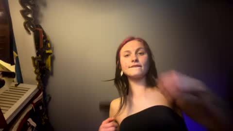 Snapshot of alilsteppa chatting on 12-18-25, 10:10 alilsteppa online show from 12-18-25, 10:10