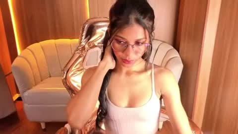 alina_b_ online show from 04-23-26, 08:00