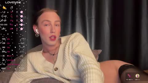 Snapshot of alina_flow chatting on 12-03-24, 06:38 Alexa online show from 12-03-24, 06:38