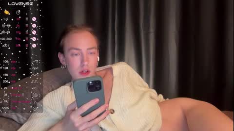 Snapshot of alina_flow chatting on 12-04-24, 12:36 Alexa online show from 12-04-24, 12:36