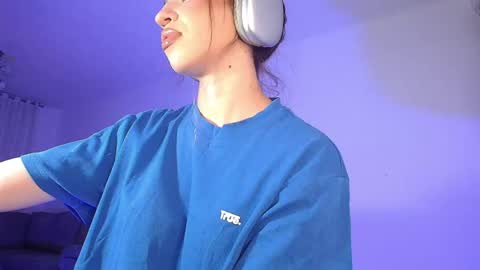 Snapshot of alina_lee01 chatting on 05-28-26, 01:36 NYX online show from 05-28-26, 01:36