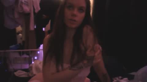 Snapshot of alina_nightshade chatting on 04-16-26, 05:19 Alina Nightshade online show from 04-16-26, 05:19