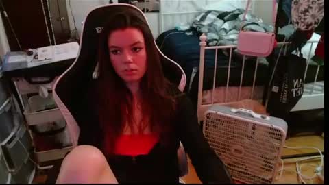 Snapshot of alina_nightshade chatting on 06-23-26, 01:36 Alina Nightshade online show from 06-23-26, 01:36