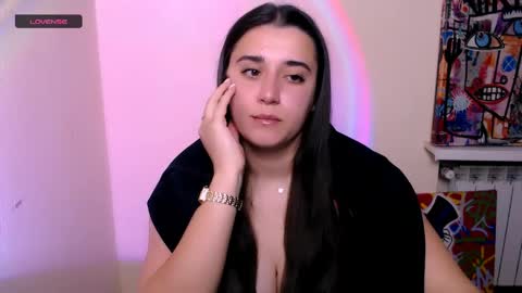 Snapshot of alinaasti_ chatting on 05-19-26, 07:15 Alina online show from 05-19-26, 07:15