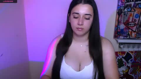 Snapshot of alinaasti_ chatting on 06-05-26, 07:36 Alina online show from 06-05-26, 07:36