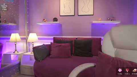 Snapshot of alinabennet chatting on 06-17-26, 03:35 Alina Bennet online show from 06-17-26, 03:35