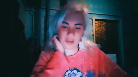 Snapshot of alinafrey_ chatting on 05-30-26, 07:44 Alina online show from 05-30-26, 07:44