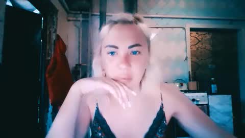 Snapshot of alinafrey_ chatting on 06-08-26, 05:52 Alina online show from 06-08-26, 05:52