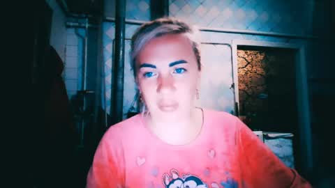 Snapshot of alinafrey_ chatting on 06-22-26, 07:33 Alina online show from 06-22-26, 07:33