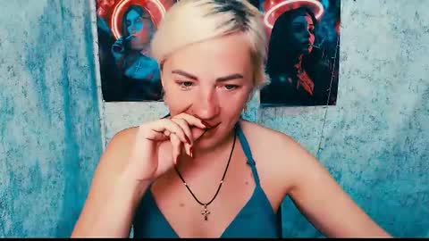 Snapshot of alinafrey_ chatting on 06-30-26, 03:51 Alina online show from 06-30-26, 03:51