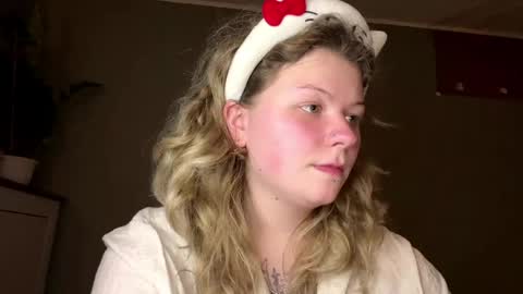 Alina online show from 04-22-26, 10:44