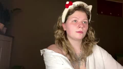 Alina online show from 04-25-26, 10:51