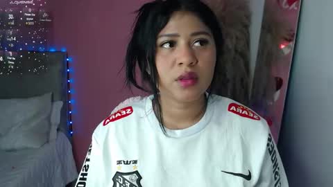 Snapshot of alinakiss_ chatting on 03-23-26, 05:06 lili online show from 03-23-26, 05:06