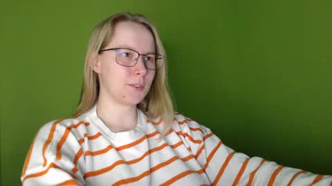 Snapshot of alinasei chatting on 04-08-26, 03:23 alinasei online show from 04-08-26, 03:23