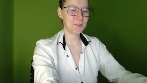 Snapshot of alinasei chatting on 04-15-26, 01:07 alinasei online show from 04-15-26, 01:07