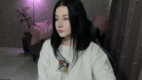 Snapshot of alinegreeeen chatting on 09-18-25, 08:38 Aline Greeeen online show from 09-18-25, 08:38