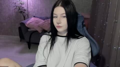 Snapshot of alinegreeeen chatting on 10-24-25, 03:58 Aline Greeeen online show from 10-24-25, 03:58