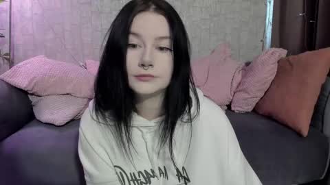 Snapshot of alinegreeeen chatting on 11-10-25, 03:16 Aline Greeeen online show from 11-10-25, 03:16