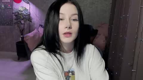 Snapshot of alinegreeeen chatting on 12-15-25, 06:06 Aline Greeeen online show from 12-15-25, 06:06