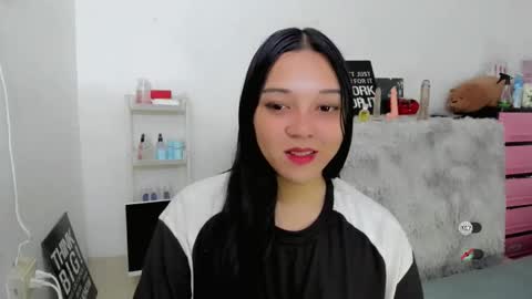 Shanti xhey online show from 03-22-26, 01:36