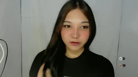 Snapshot of alisa_sexmachine chatting on 06-12-26, 04:28 call me TRISHA online show from 06-12-26, 04:28