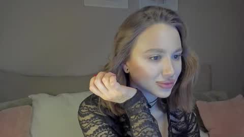 Snapshot of alisa_tiny chatting on 02-01-26, 06:06 Stefa online show from 02-01-26, 06:06