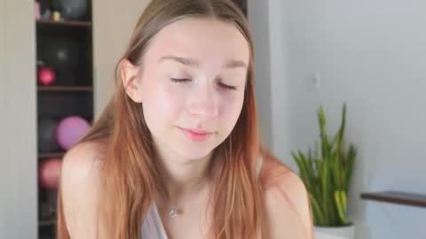 Alice                                   Fansly Alisa01 online show from 03-18-26, 02:37